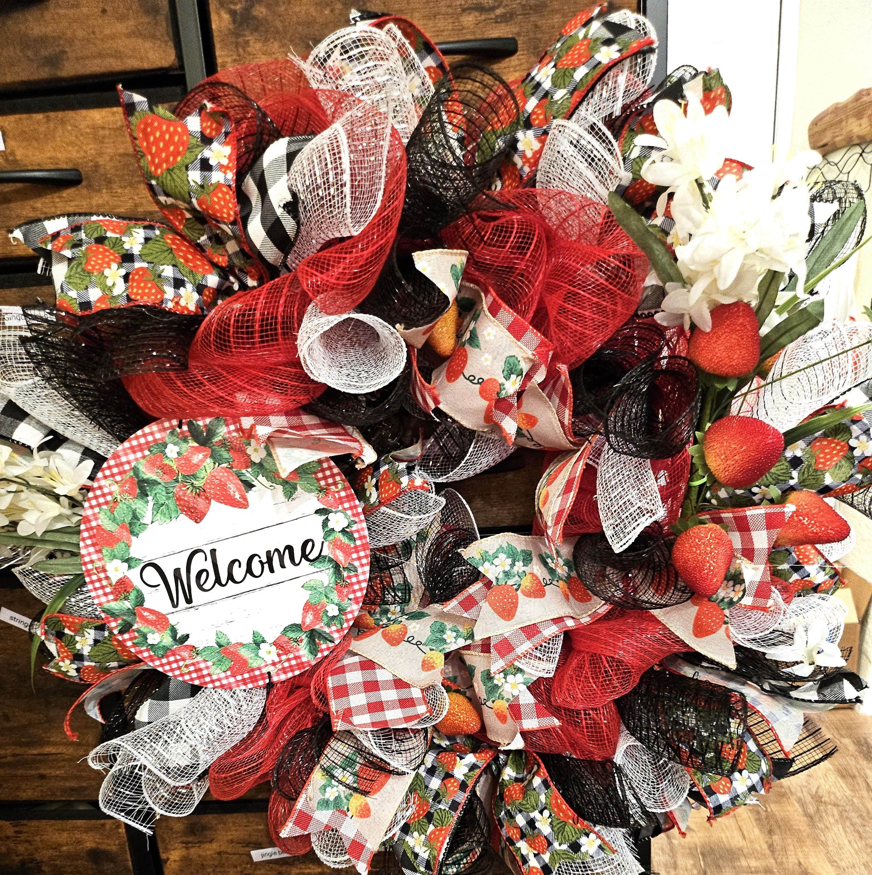 Summer Strawberry Wreath image 3