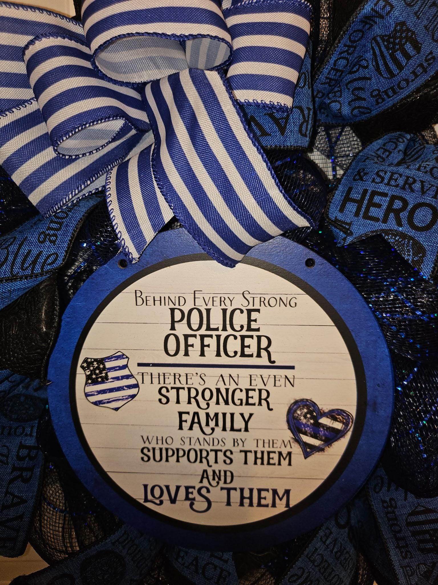Thin Blue Line Police Officer Support Wreath image 2