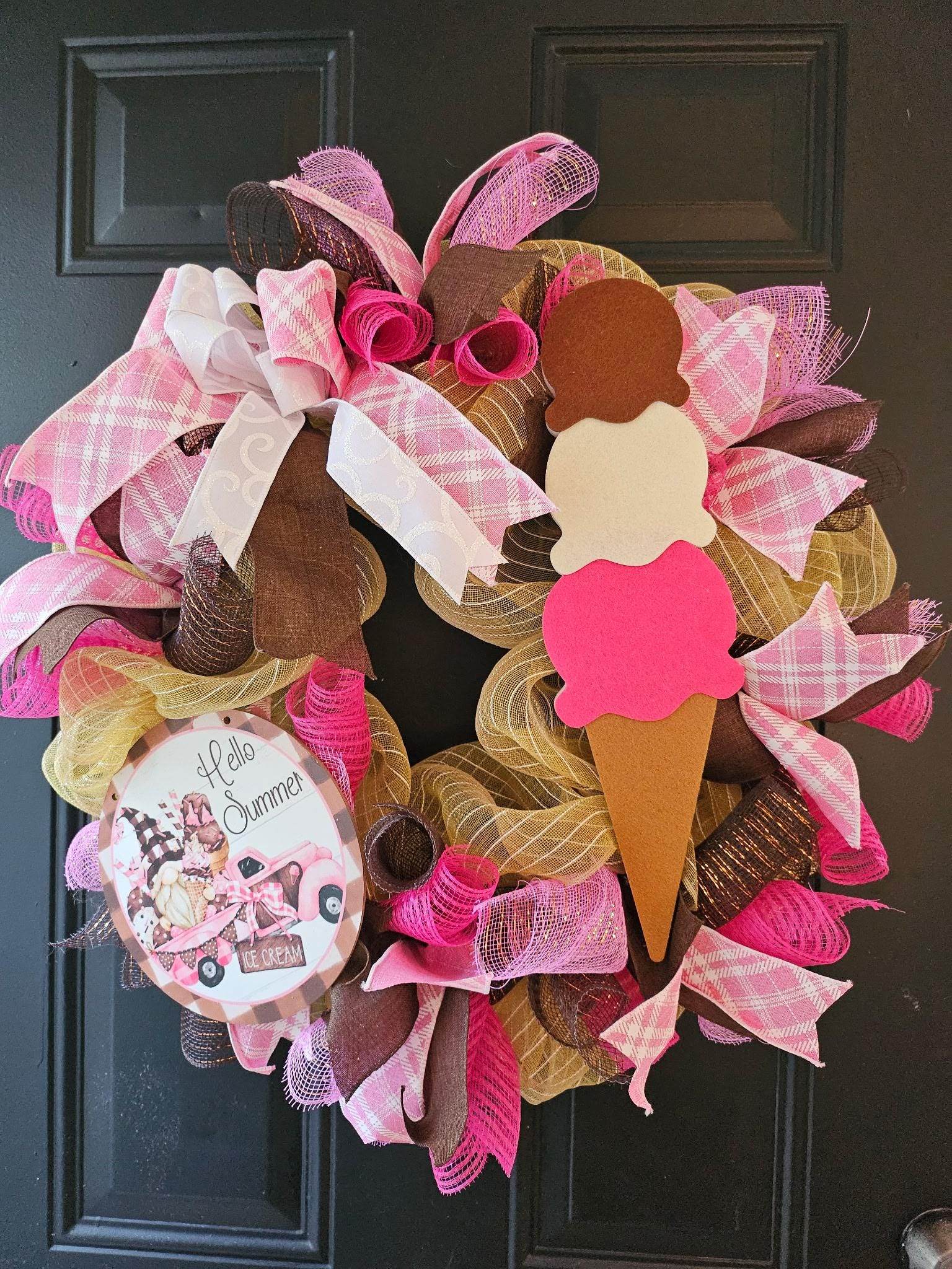 Hello Summer Ice Cream Cone Wreath