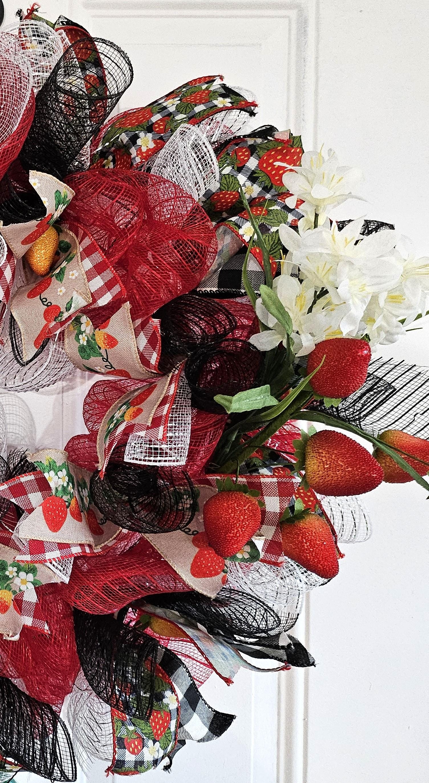 Summer Strawberry Wreath image 2