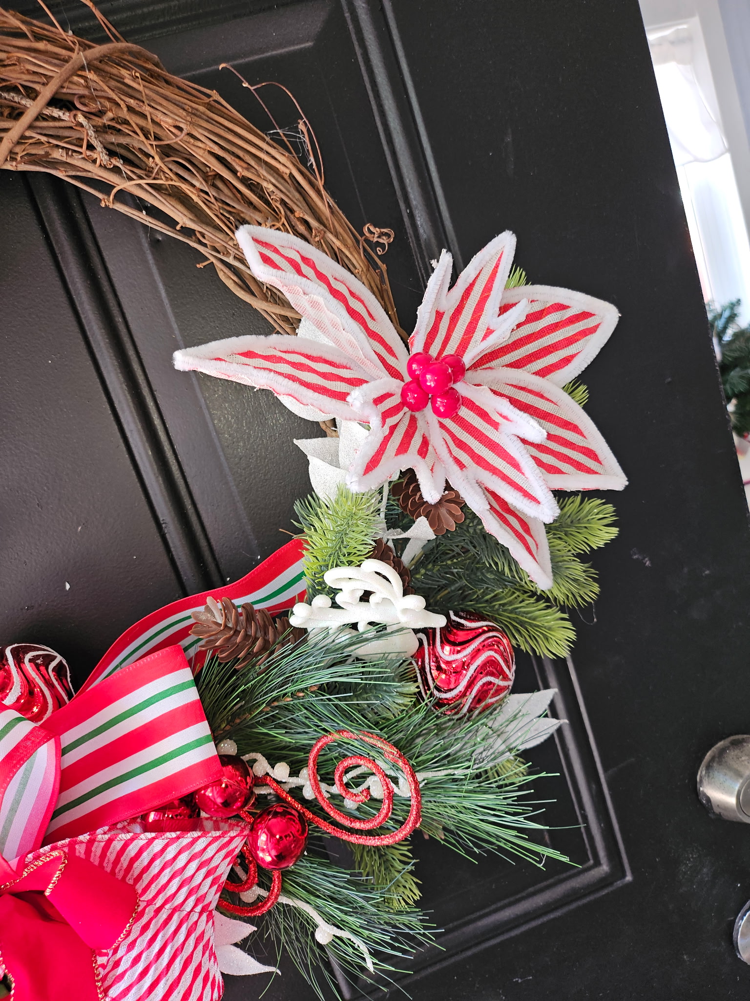 Peppermint Snowman Christmas Grapevine Wreath image 4